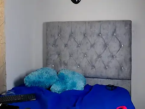 Ele_Enchanted webcam