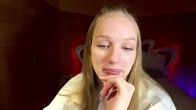 Anika_Socutehe webcam