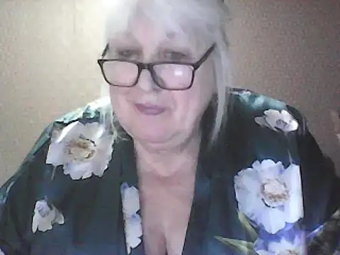 alexia64231 - Alexia64231's free webcam - UK Sex Cams