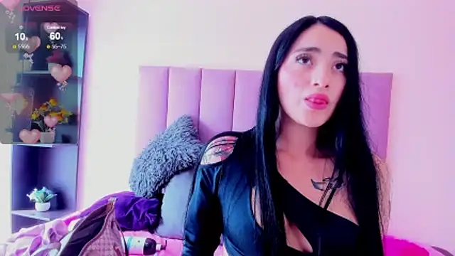 violet_myerrs webcam