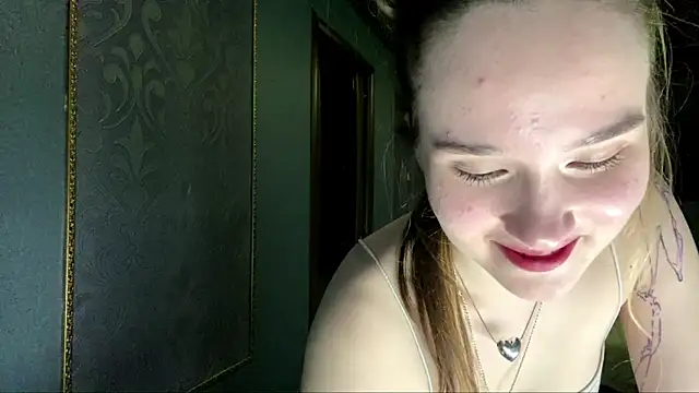 CarmelaLiebherr webcam