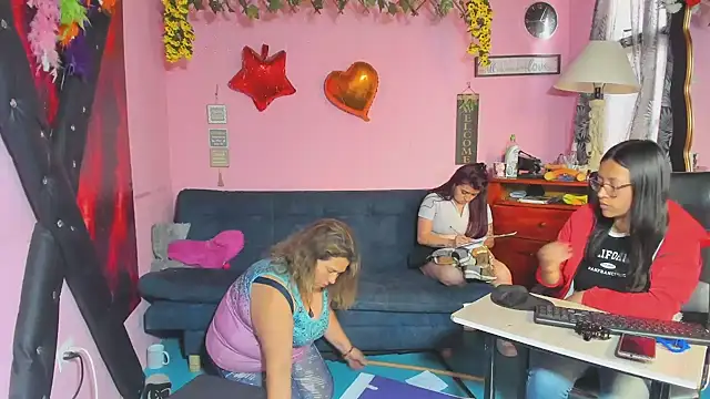 lesbiancuple webcam