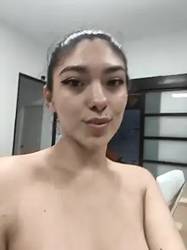 Victoria_Beaumont webcam