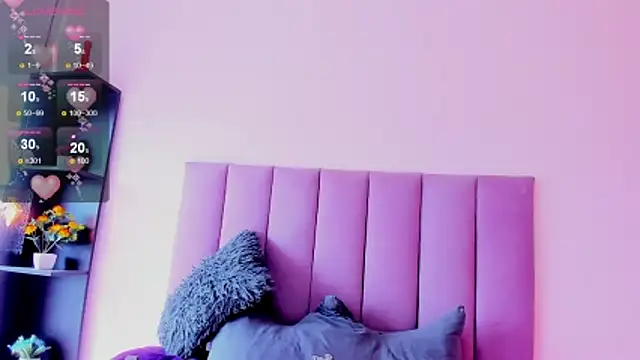 violet_myerrs webcam