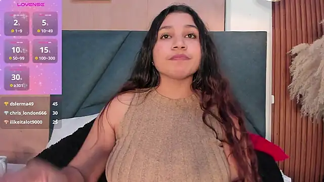 Victoria_Rosee webcam