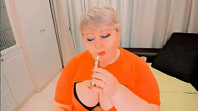 BIGTITSBBW webcam
