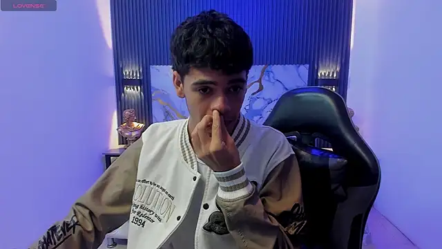 Dark_Desiree18 webcam