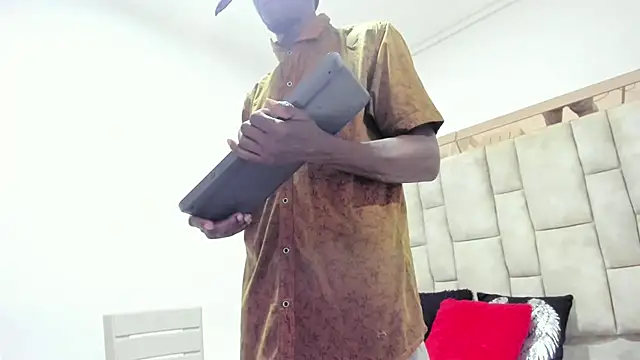 Titan_Moreno_ webcam