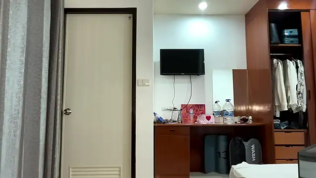 kamila_18_french webcam