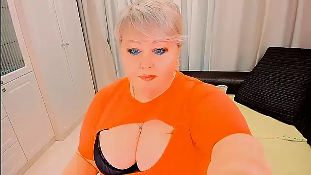 BIGTITSBBW webcam