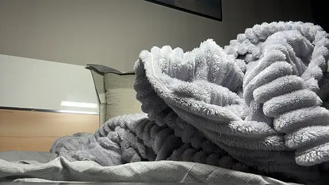 MissEvelynGlow live sex cam