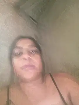 Giselabrunette25 webcam