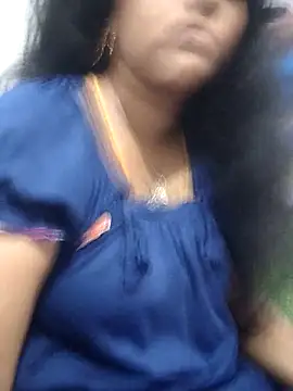 sweetqueen143 webcam