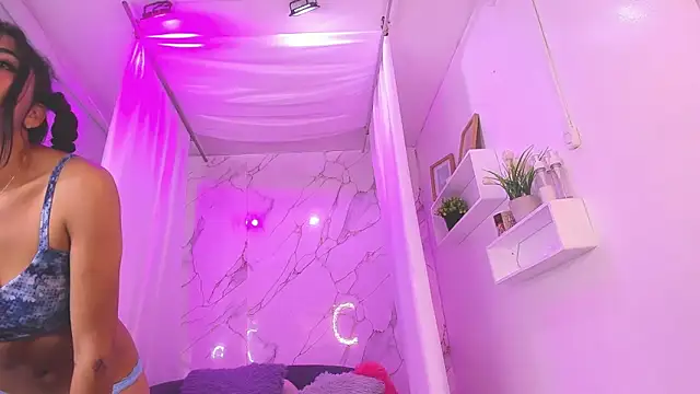 Bella_Miller1_ webcam