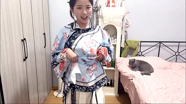 美女Hmm_0303在线直播