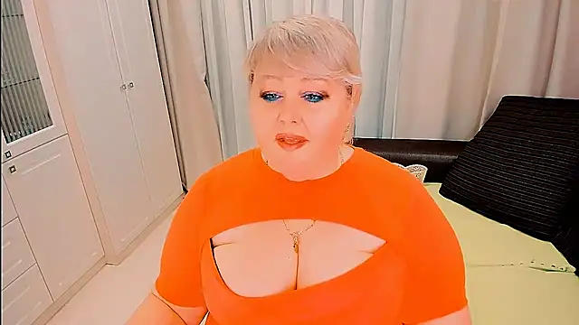 BIGTITSBBW webcam