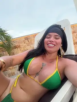 Rafaellaz Live Webcam on Stripchat