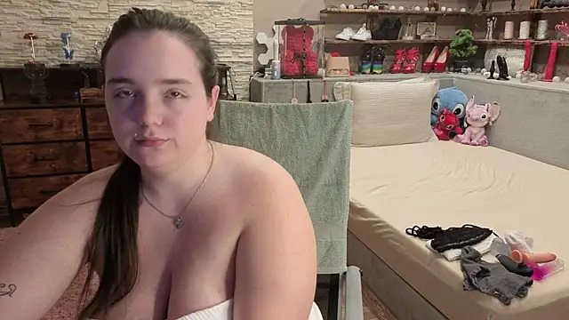 Kimberly-Caprice webcam