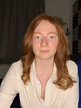 Webcam Model (HoneyBunnyyy) is live