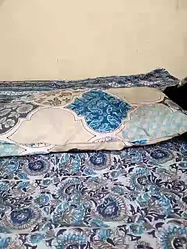 Vaani_Sharma79 webcam