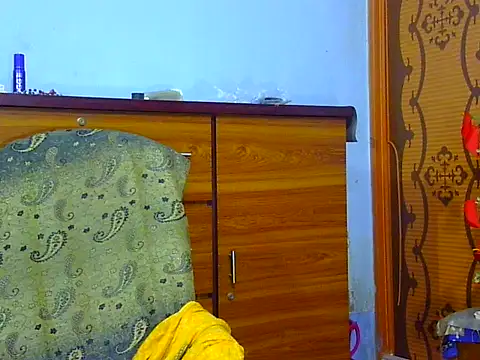 horny_doll24 (F milf) - Ass licking with face