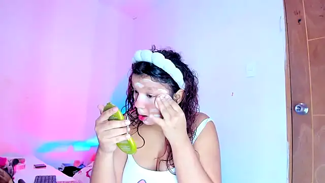 Emily_Coper18 webcam