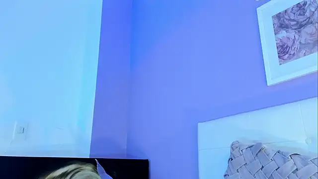 Charlotte11-11 webcam