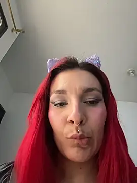 Amelie-RedHoney webcam