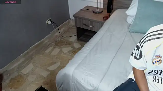 Liiamthompson webcam