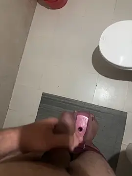 your_playboy_00 webcam