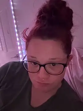 Averyleig webcam stripchat model stream image