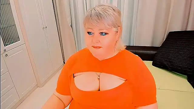 BIGTITSBBW webcam