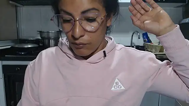 kateleyagrey - Kateleyagrey's free webcam - UK Sex Cams