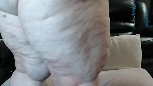 Juicy_Julie469 live sex cam