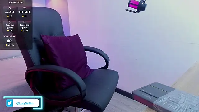 Lucy_Williiams webcam