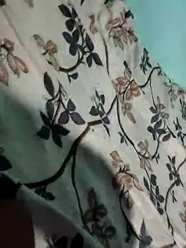 rayi_queen_4 - RAYI_Queen_4's free webcam - UK Sex Cams