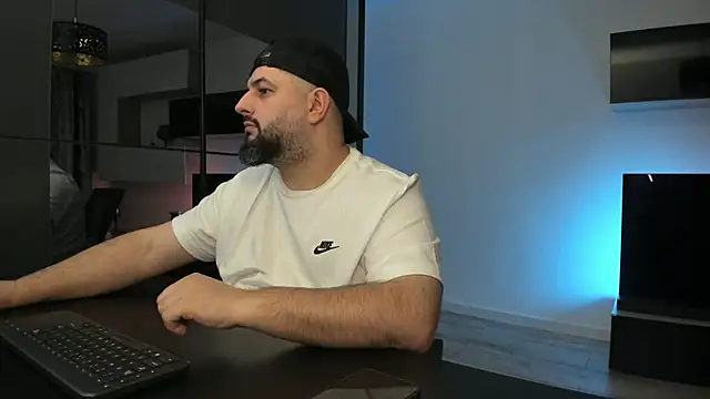 dravenpeak - DravenPeak's free webcam - UK Sex Cams