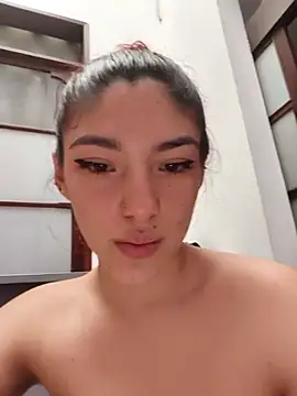 Victoria_Beaumont webcam