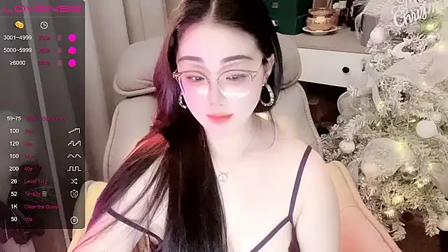 Monica-666888- webcam