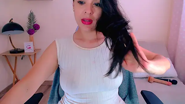 LATINGODDESS_X webcam