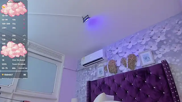 elodie_walker webcam