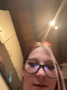 LittleChaosQueen webcam