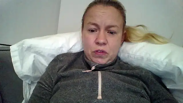 jennyblondeuk webcam