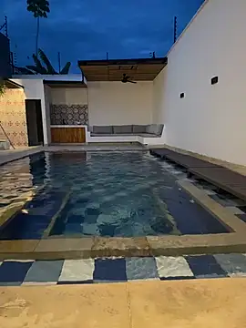 EMILIIA_RICHTER__ webcam