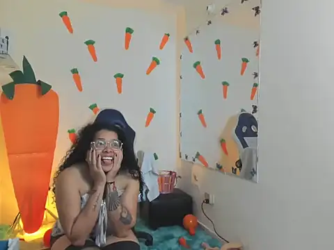 alexa-cooper- webcam