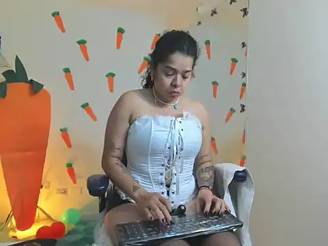 alexa-cooper- webcam