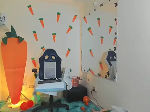 alexa-cooper- webcam