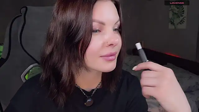 alaska_ya - Alaska_ya's free webcam - UK Sex Cams