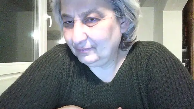 ExquisiteMature webcam