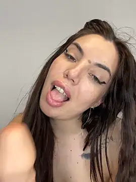 SabrinaDellyn webcam